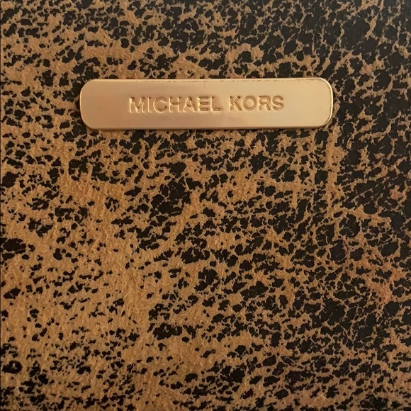 Michael Kors Wallet - Picture 2 of 6
